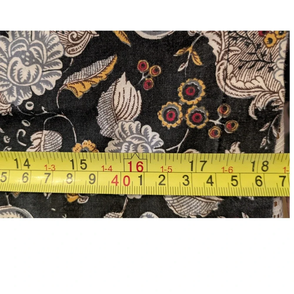 Williams Sonoma Black Floral Cotton Napkins Set of 2, EUC, Red, Gold, White